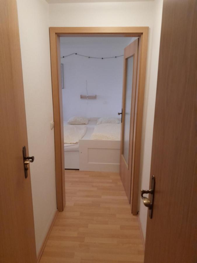 Apartment Mit Kueche Und Balkon Oder Terrasse, Ruhig Und Gut Erreichbar Piding Eksteriør billede
